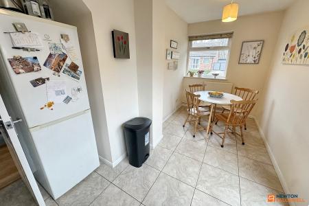 3 bedroom Semi-detached house for sale in Ainsdale Drive, Werrington Village, Peterborough, PE4