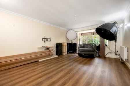 7 bedroom Detached house for sale in Arbroath Gardens, Orton Northgate, Peterborough, PE2