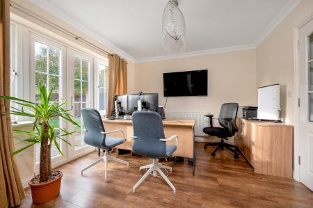 7 bedroom Detached house for sale in Arbroath Gardens, Orton Northgate, Peterborough, PE2