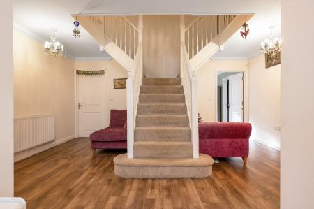 7 bedroom Detached house for sale in Arbroath Gardens, Orton Northgate, Peterborough, PE2