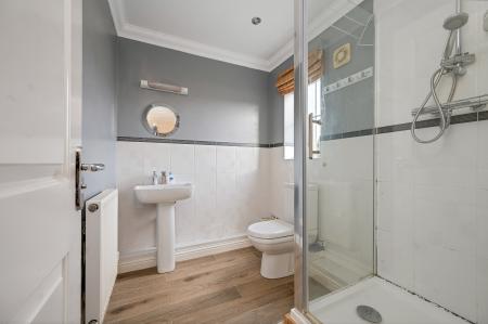 7 bedroom Detached house for sale in Arbroath Gardens, Orton Northgate, Peterborough, PE2