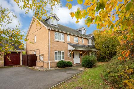 7 bedroom Detached house for sale in Arbroath Gardens, Orton Northgate, Peterborough, PE2