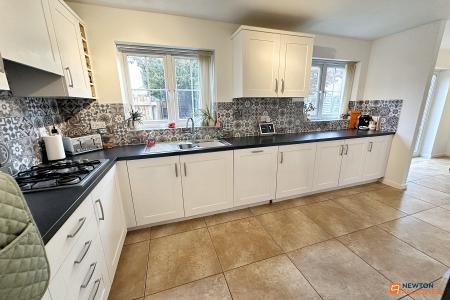 4 bedroom Detached house for sale in Ashville Road, Hampton Hargate, Peterborough, PE7