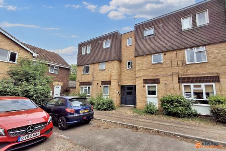 2 bedroom Flat for sale in Axiom Avenue, Peterborough, PE3