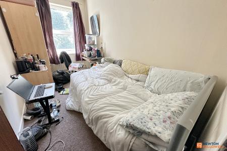 5 bedroom Terraced House for sale in Benland, Bretton, Peterborough, PE3