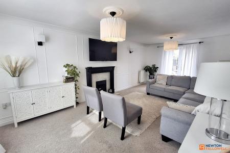 5 bedroom Detached house for sale in Crystal Drive, Sugar Way, Woodston, Peterborough, PE2