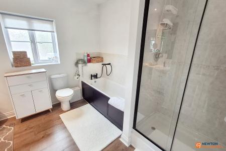 5 bedroom Detached house for sale in Crystal Drive, Sugar Way, Woodston, Peterborough, PE2