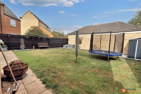 5 bedroom Detached house for sale in Crystal Drive, Sugar Way, Woodston, Peterborough, PE2