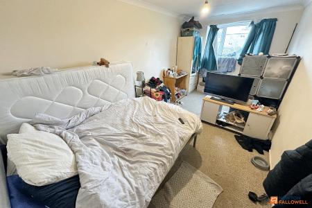 5 bedroom End of terrace house for sale in Eyrescroft, Bretton, Peterborough, PE3