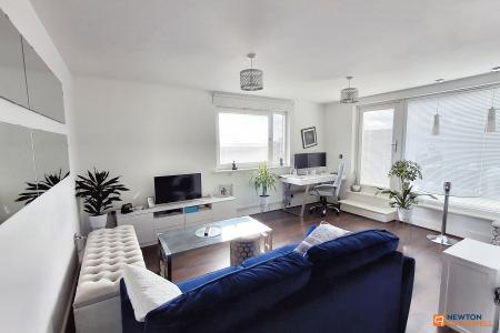 1 bedroom Flat for sale in Hammonds Drive, Fengate, Peterborough, PE1