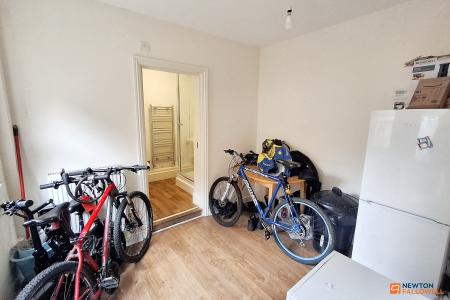 6 bedroom Semi-detached house for sale in Huntly Grove, Peterborough, PE1