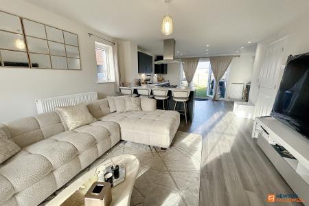 4 bedroom Semi-detached house for sale in Senliz Road, Alconbury Weald, PE28