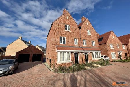 4 bedroom Semi-detached house for sale in Senliz Road, Alconbury Weald, PE28