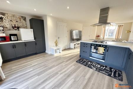 4 bedroom Semi-detached house for sale in Senliz Road, Alconbury Weald, PE28