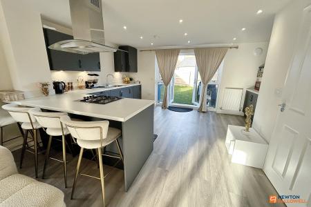 4 bedroom Semi-detached house for sale in Senliz Road, Alconbury Weald, PE28