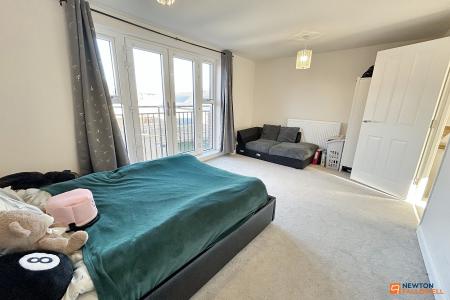 4 bedroom Semi-detached house for sale in Senliz Road, Alconbury Weald, PE28