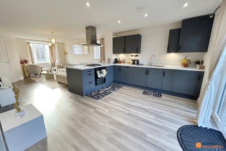 4 bedroom Semi-detached house for sale in Senliz Road, Alconbury Weald, PE28