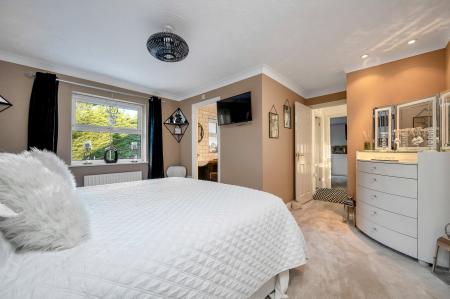 4 bedroom Detached house for sale in The Lawns, Walton, Peterborough, PE4