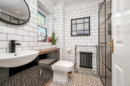 4 bedroom Detached house for sale in The Lawns, Walton, Peterborough, PE4