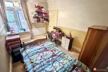 3 bedroom Semi-detached house for sale in Queens Walk, Peterborough, PE2