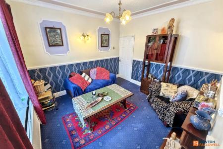 3 bedroom Semi-detached house for sale in Queens Walk, Peterborough, PE2