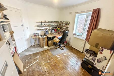 2 bedroom Semi-detached house for sale in Reeves Way, Peterborough, PE1