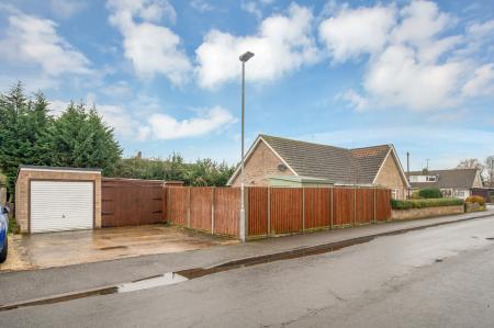 3 bedroom Detached bungalow for sale in Gunthorpe Road, Gunthorpe, Peterborough, PE4