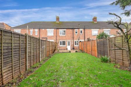 3 bedroom Terraced House to let in Fengate, Fengate, Peterborough, PE1