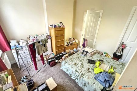 6 bedroom Semi-detached house for sale in Broadway, Peterborough, PE1