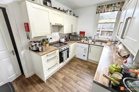 6 bedroom Semi-detached house for sale in Broadway, Peterborough, PE1