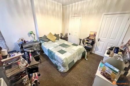 6 bedroom Semi-detached house for sale in Broadway, Peterborough, PE1