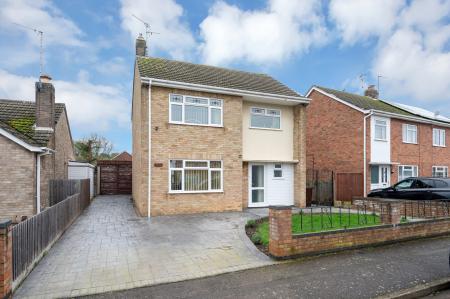 3 bedroom Detached house for sale in Pennine Way, Gunthorpe, Peterborough, PE4