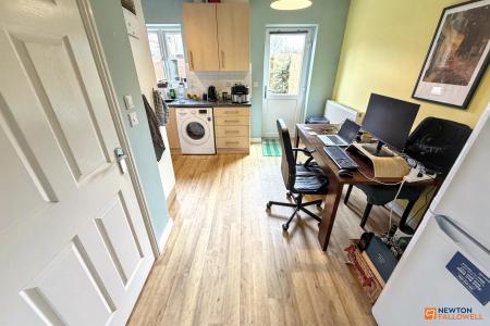 2 bedroom Terraced House for sale in Brickenden Road, Gunthorpe, Peterborough, PE4