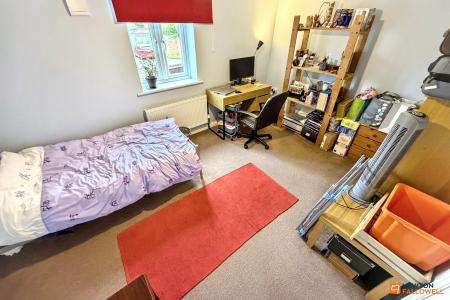 2 bedroom Terraced House for sale in Brickenden Road, Gunthorpe, Peterborough, PE4