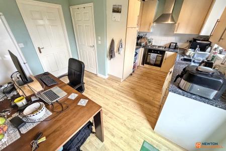 2 bedroom Terraced House for sale in Brickenden Road, Gunthorpe, Peterborough, PE4