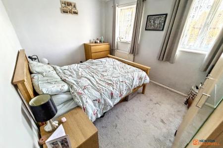 2 bedroom Semi-detached house for sale in Wycliffe Grove, Werrington, Peterborough, PE4