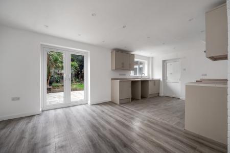 3 bedroom Semi-detached house for sale in Park Lane, Peterborough, PE1