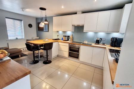 4 bedroom Detached house for sale in Bayleaf Avenue, Hampton Vale, Peterborough, PE7