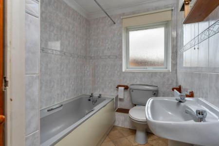 2 bedroom Terraced House to let in Lansdowne Walk, Orton Longueville, Peterborough, PE2