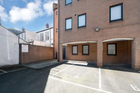 2 bedroom Flat for sale in Central Court Lincoln Road, Peterborough, PE1