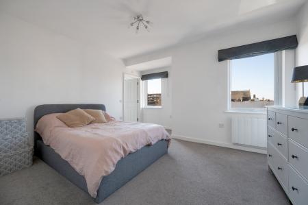 2 bedroom Flat for sale in Central Court Lincoln Road, Peterborough, PE1