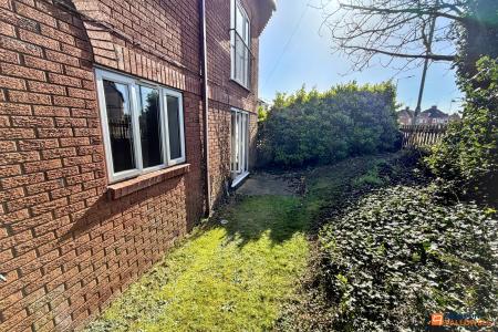 2 bedroom Flat for sale in Beech Court, Sherwood Avenue, Fletton, Peterborough, PE2