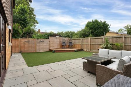 4 bedroom Detached house for sale in College Park, Peterborough, PE1