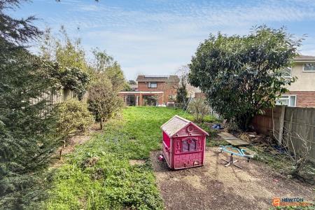 4 bedroom Detached house for sale in Fairmead Way, Longthorpe, Peterborough, PE3