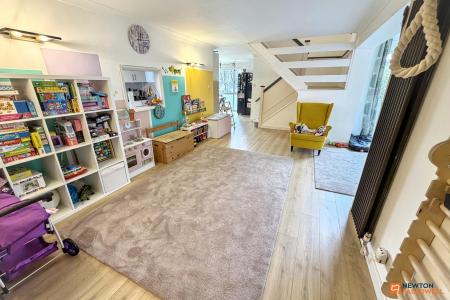 4 bedroom Detached house for sale in Fairmead Way, Longthorpe, Peterborough, PE3