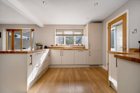 4 bedroom Detached house for sale in Houghton Avenue, Park Farm, Peterborough, PE2