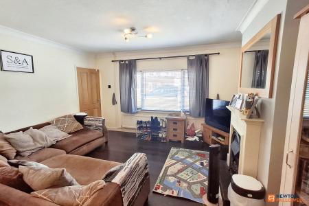 4 bedroom Semi-detached house for sale in Fane Road, Walton, Peterborough, PE4