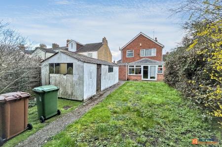 3 bedroom Detached house for sale in South View, Woodston, Peterborough, PE2