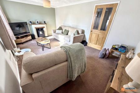 3 bedroom Semi-detached house for sale in Ploverly, Werrington, Peterborough, PE4