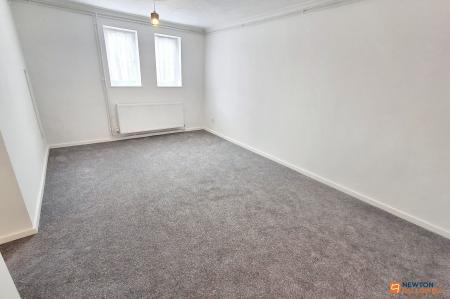 2 bedroom Flat for sale in Axiom Avenue, Peterborough, PE3
